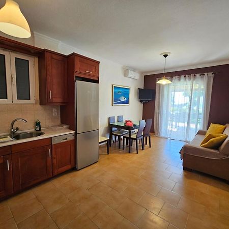 Glyfada Beachfront Apartment A3G Buitenkant foto