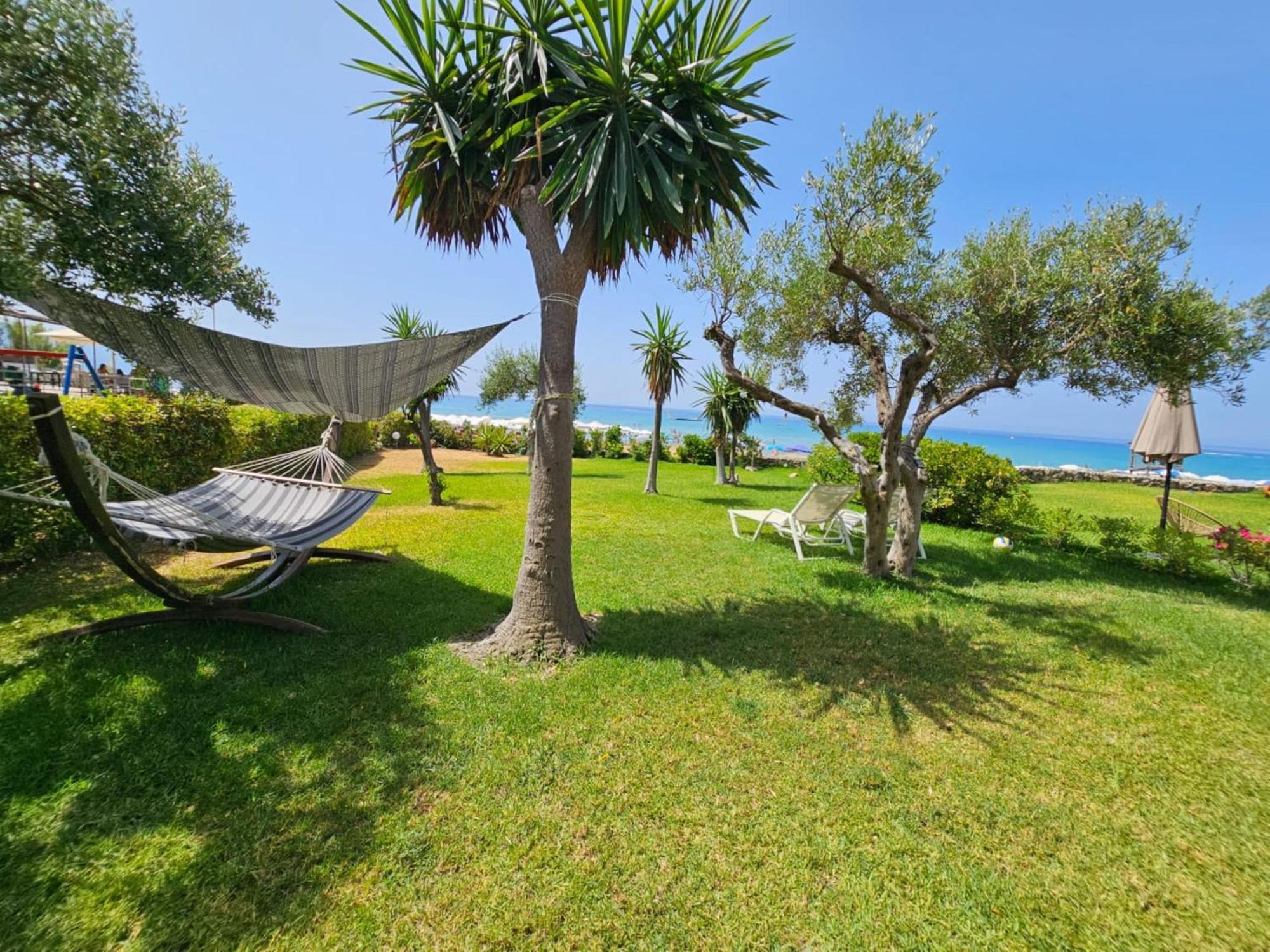 Glyfada Beachfront Apartment A3G Buitenkant foto